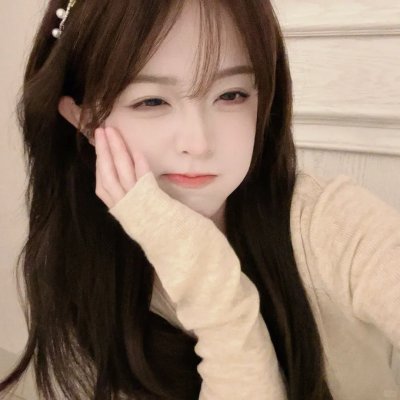 圣洁的艾曼妞